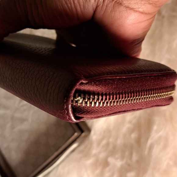 Gucci Bamboo Tassel Zip Around Wallet  EUC - Picture 15 of 17